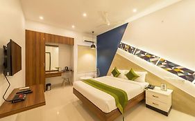 Treebo Premium Corner Stay